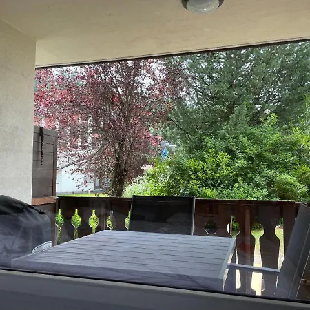 Apartment Moderne An Toller Lage In